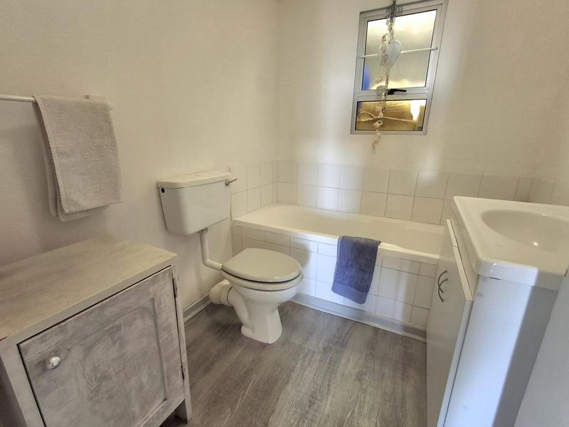 2 Bedroom Property for Sale in Hannasbaai Western Cape